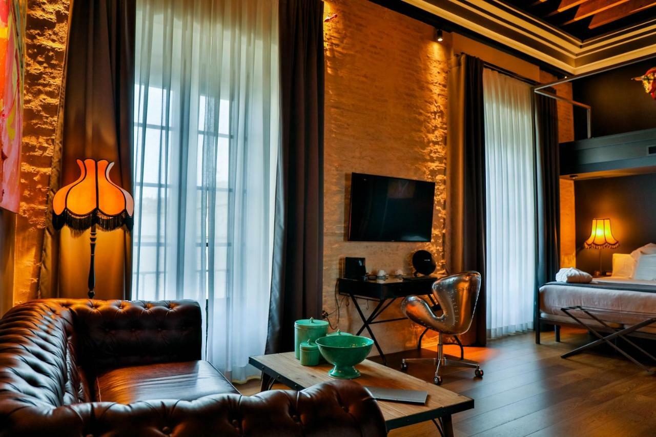 Hotel Lobby Σεβίλλη Εξωτερικό φωτογραφία Suite