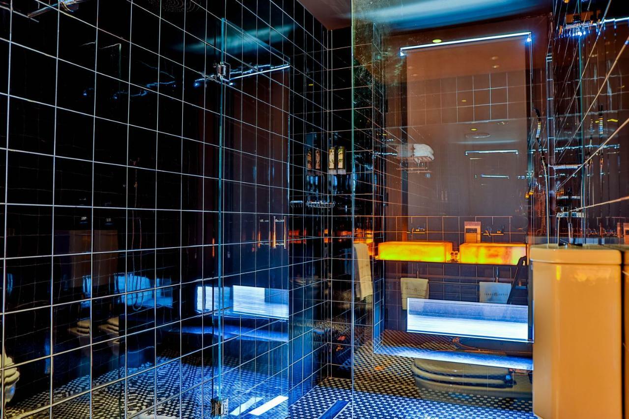 Hotel Lobby Σεβίλλη Εξωτερικό φωτογραφία Bathroom